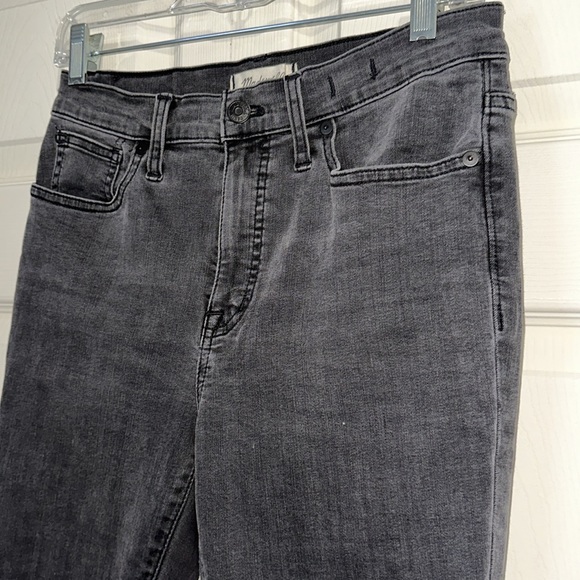 MADEWELL faded black jeans with rips - 9 in mid rise - size 28 - Picture 2 of 7